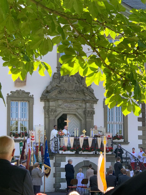 Pontifikalamt am Dreifaltigkeitssonntag